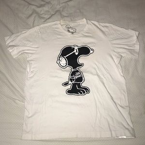 Selling White UNIQLO x KAWS Snoopy Tee (size L)
